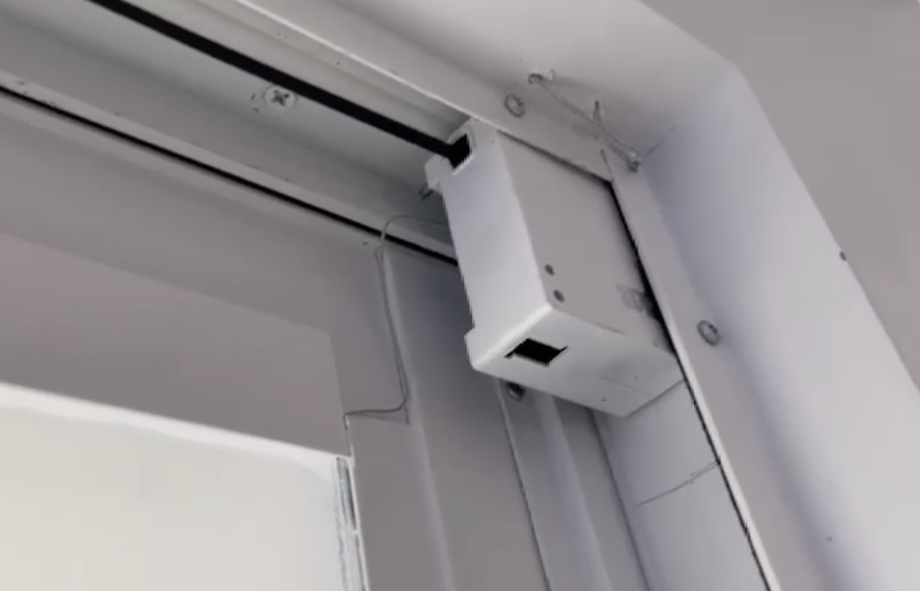 Sliding Door 2 (Yurii MIA)